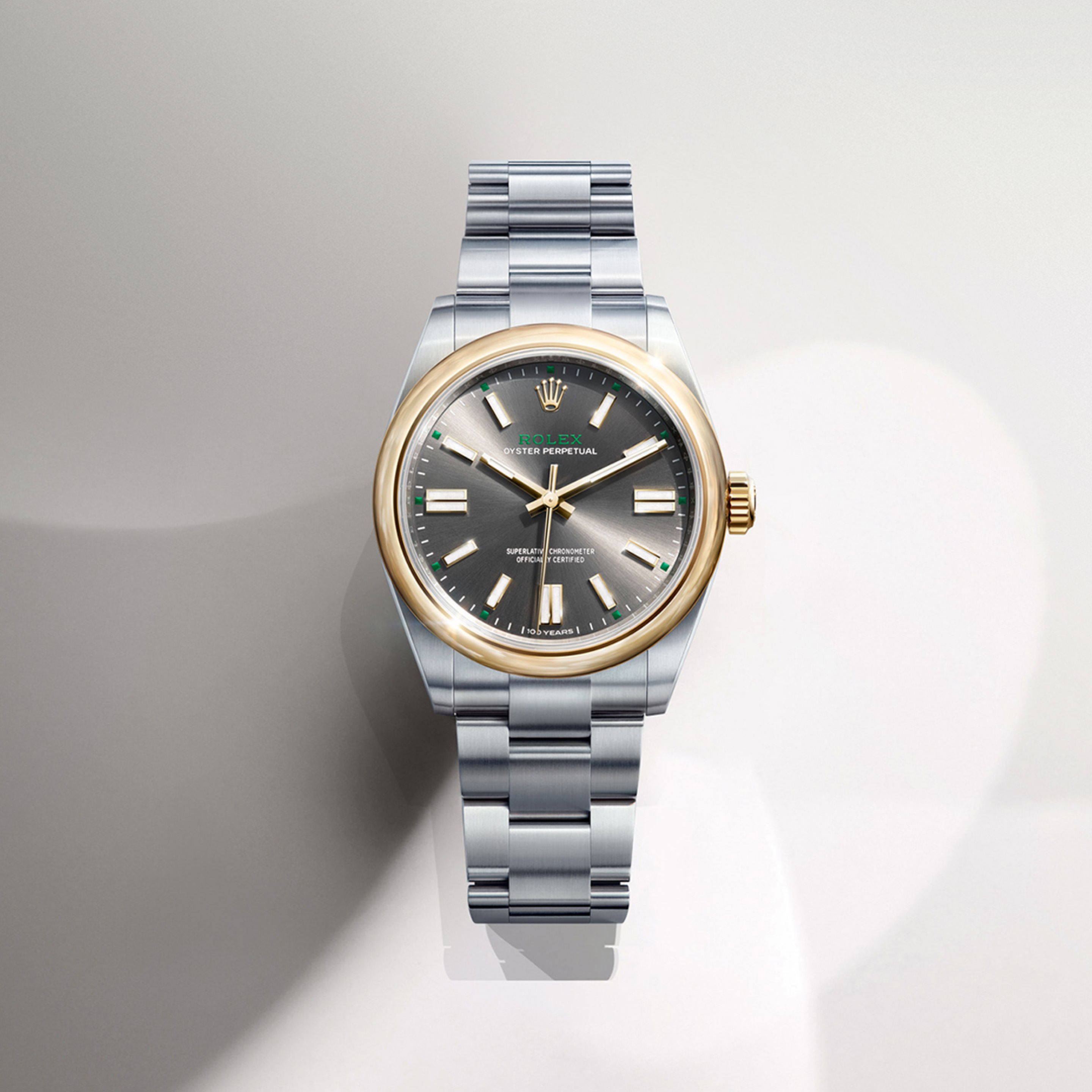 rolex Oyster Perpetual in 18 ct yellow gold, M276208-0002 - Croesus
